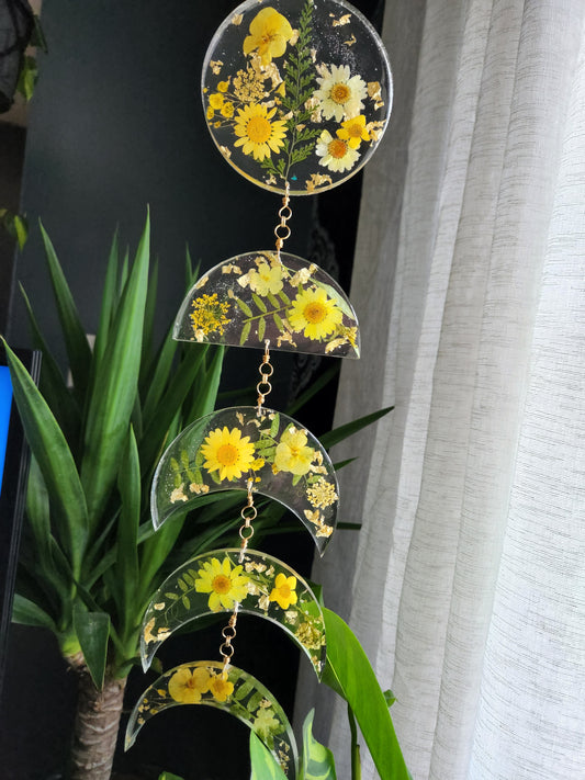 Floral moon phase hanger