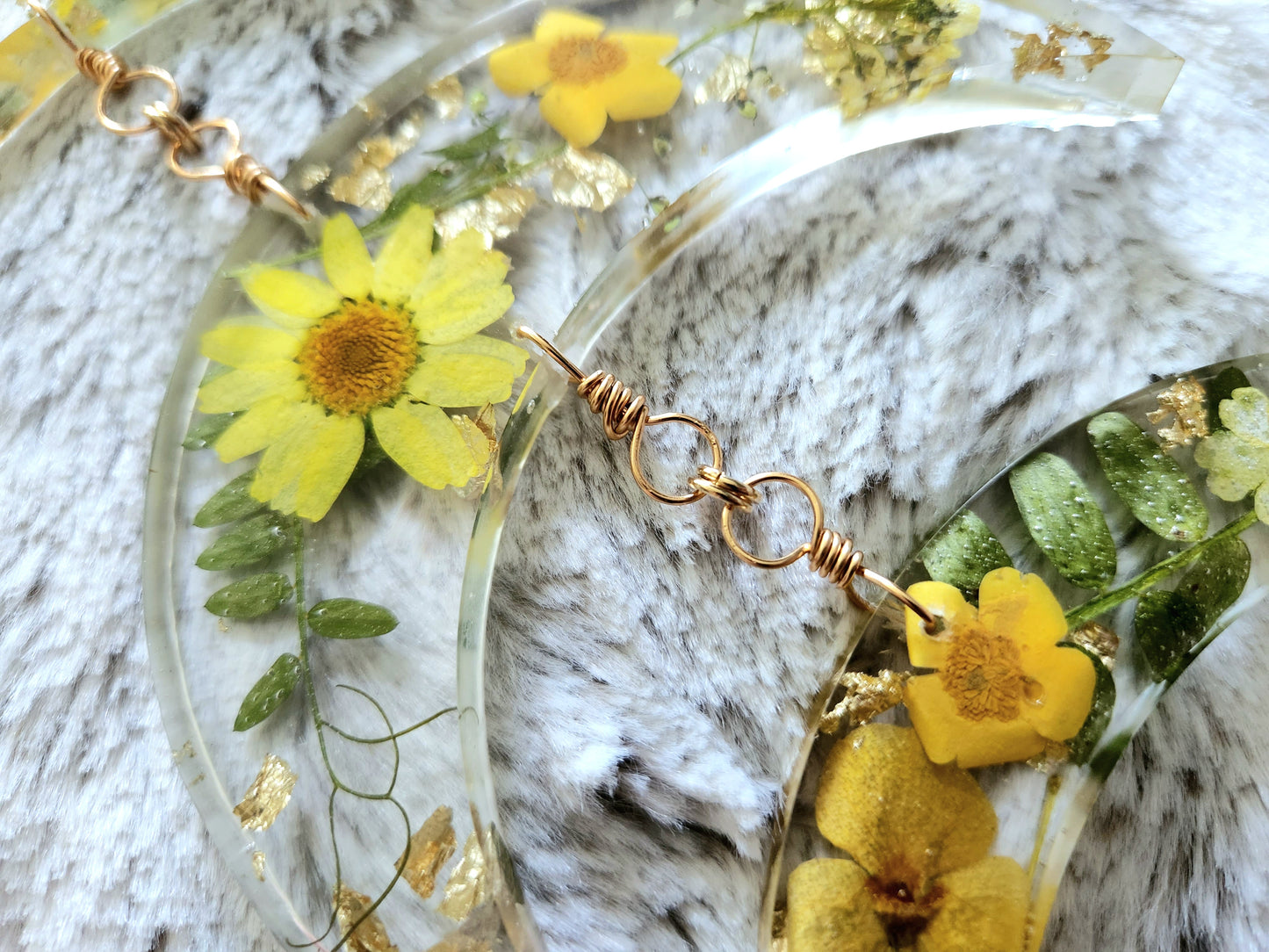 Floral moon phase hanger