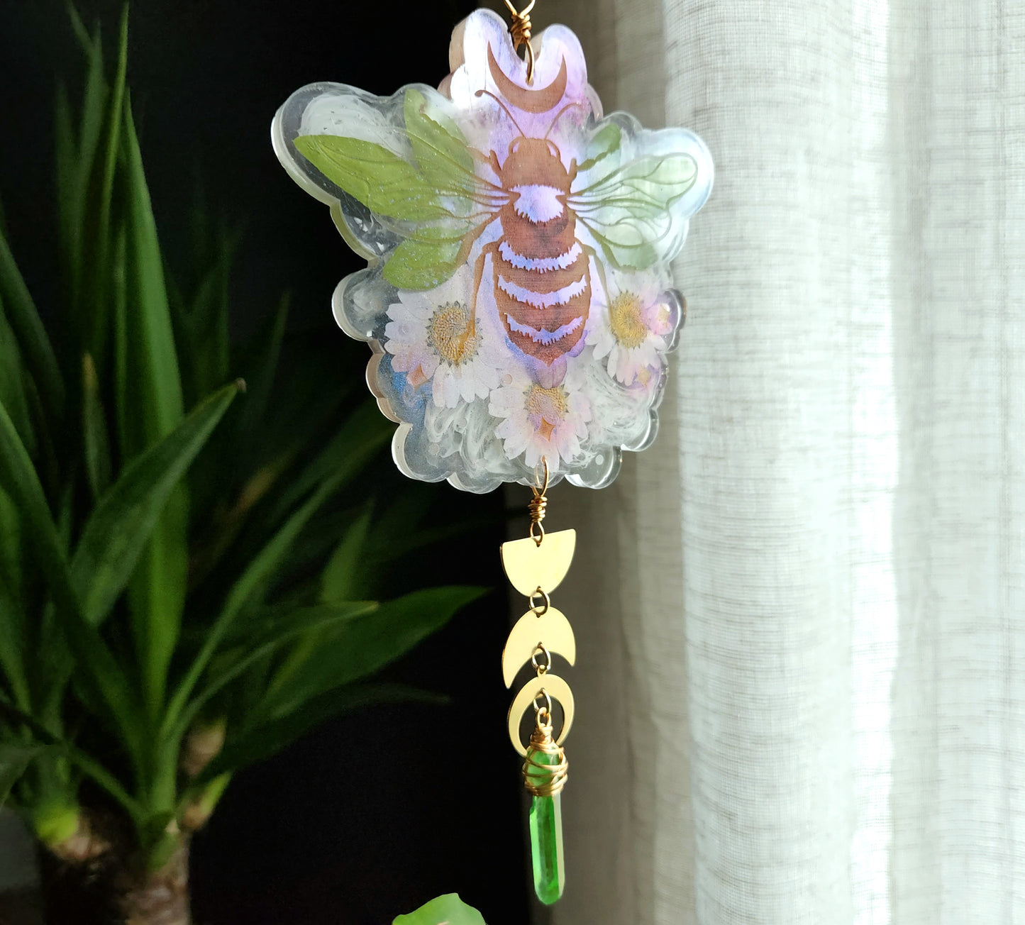 Floral Honey bee suncatcher