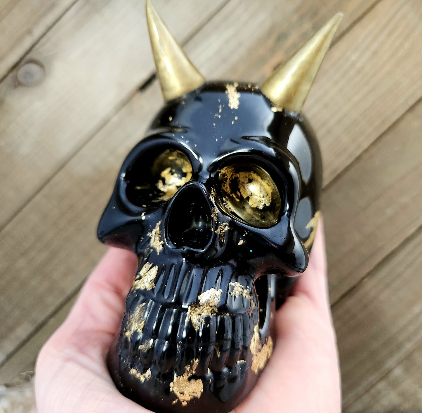 Goth Devil horn skull decor