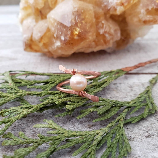 Pearl copper twist ring