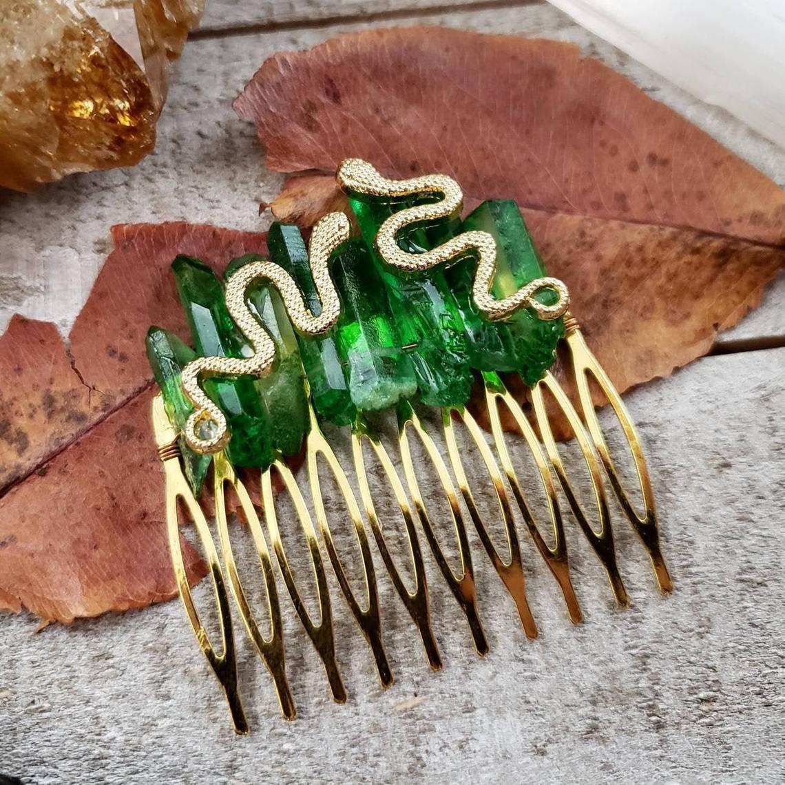 Medusa Quartz hair comb