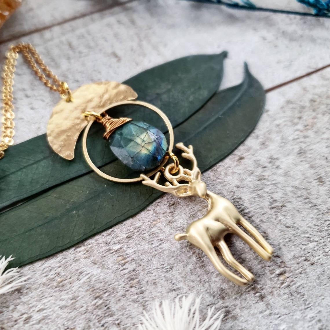 Artemis huntress necklace