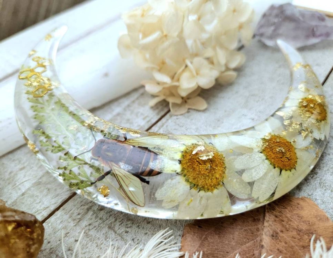 Floral bee moon hair fork