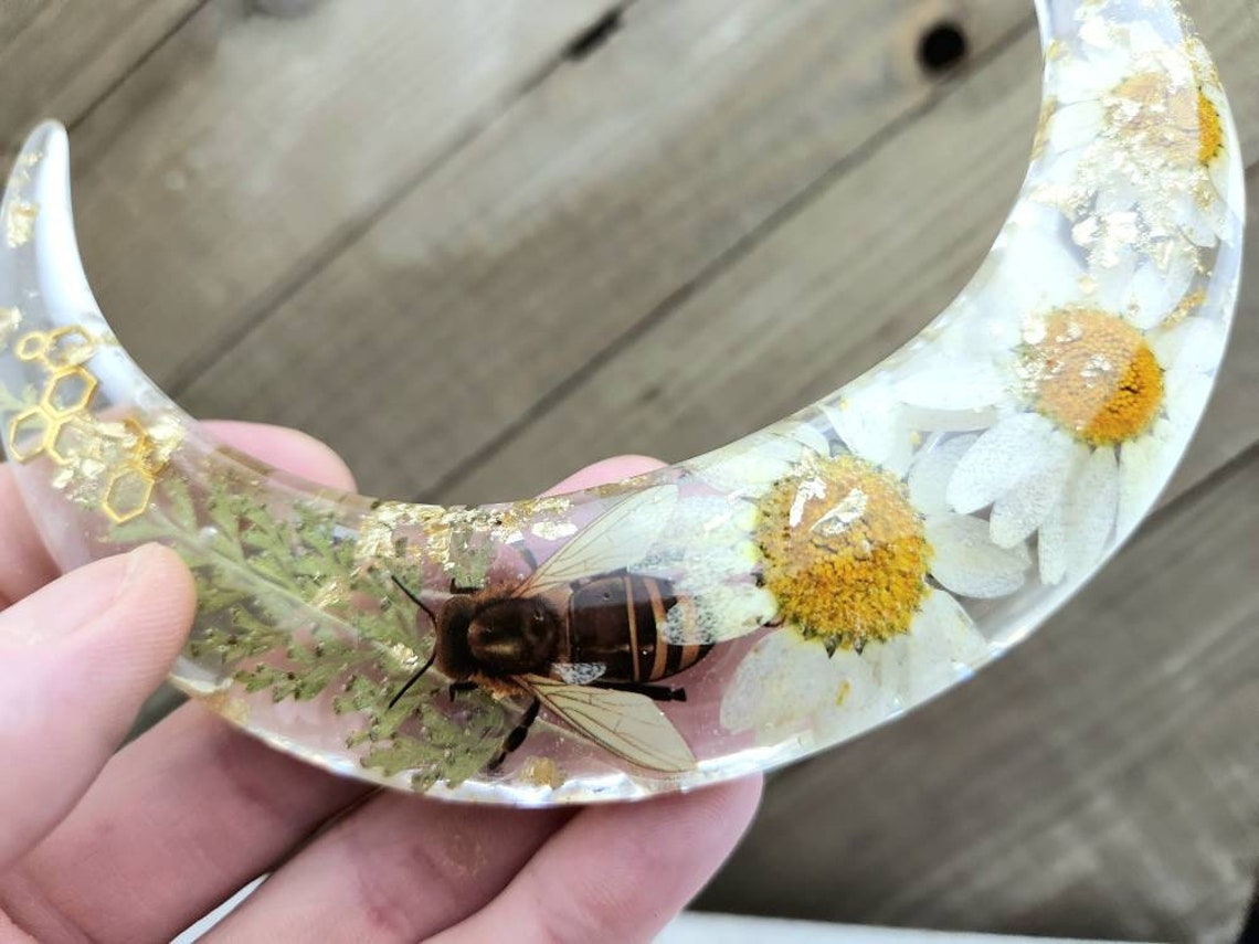 Floral bee moon hair fork