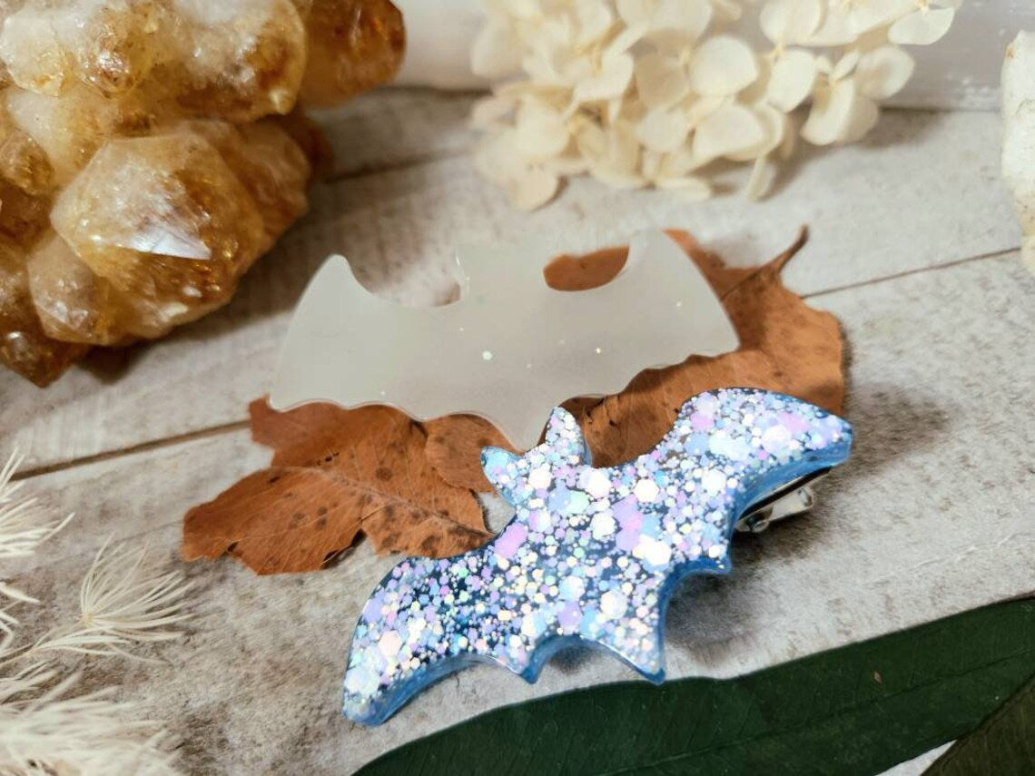 Glow bat hair clip set