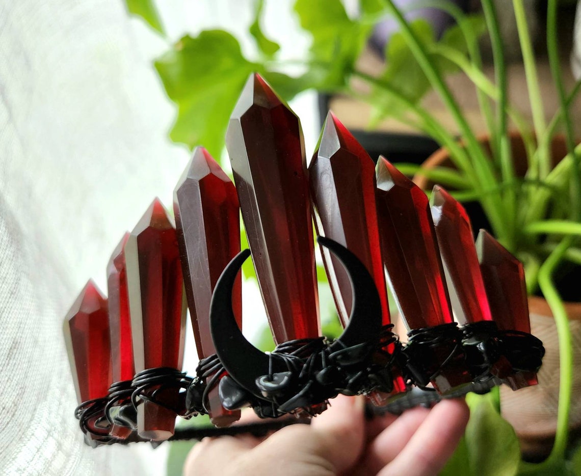 Lilith Goddess of night crown