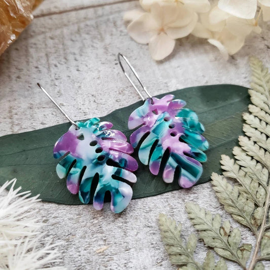Monstera leaf earrings