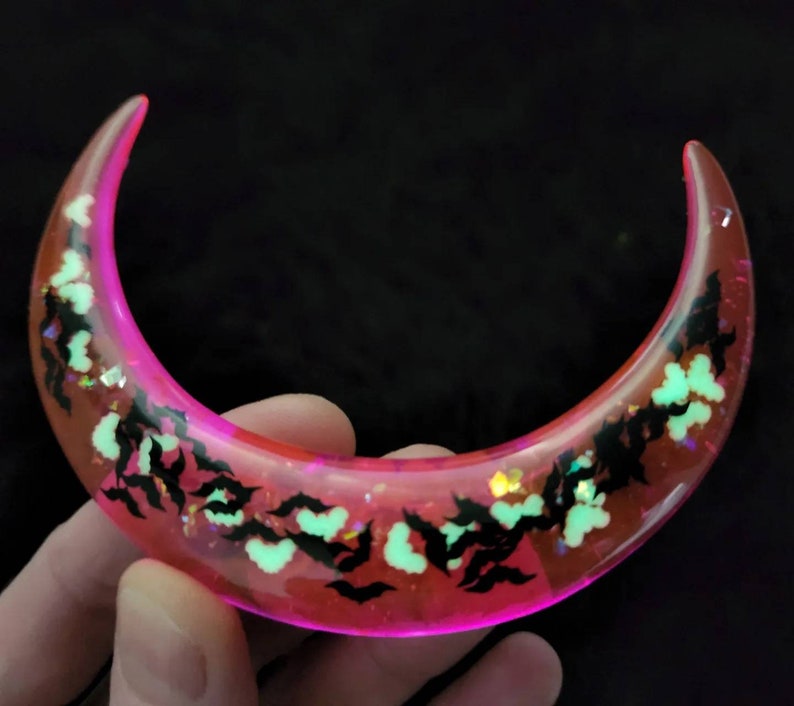 Glow bat hair fork