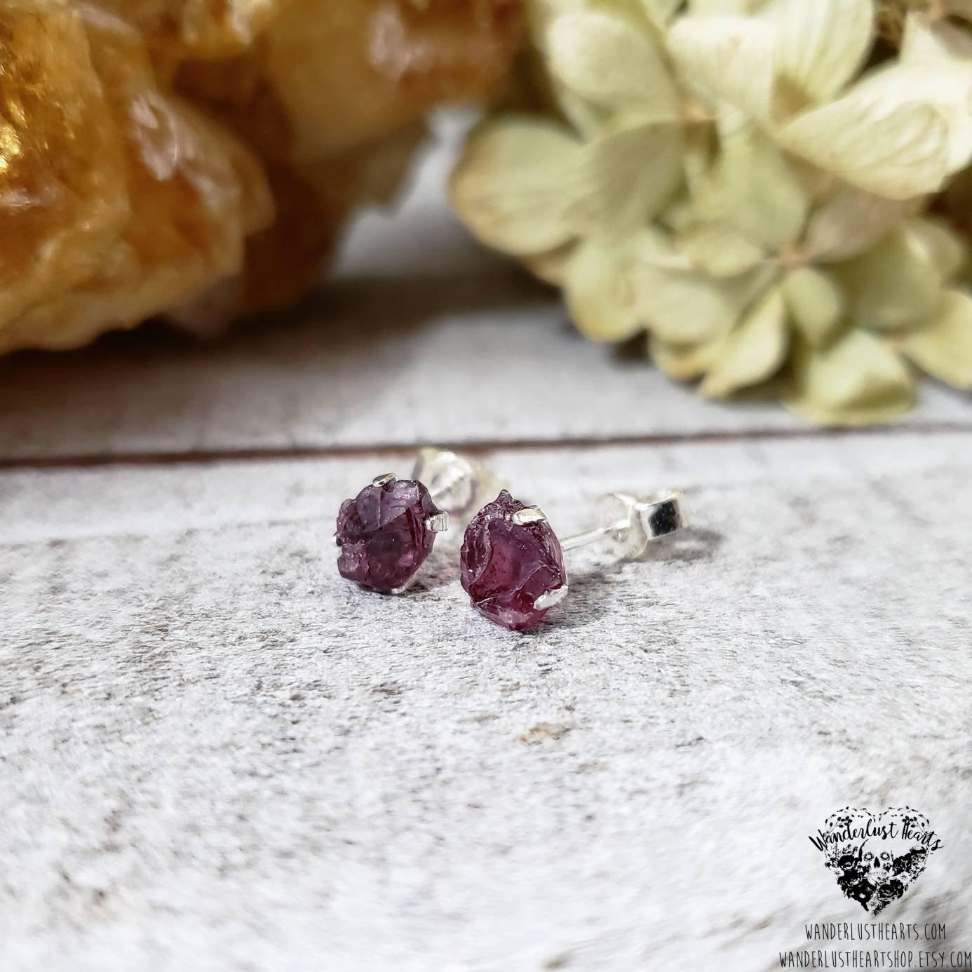 Raw Garnet stud earrings-Wanderlust Hearts